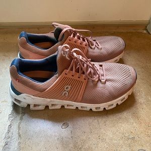 On-Running CloudTec Womens 9.5 Sneaker